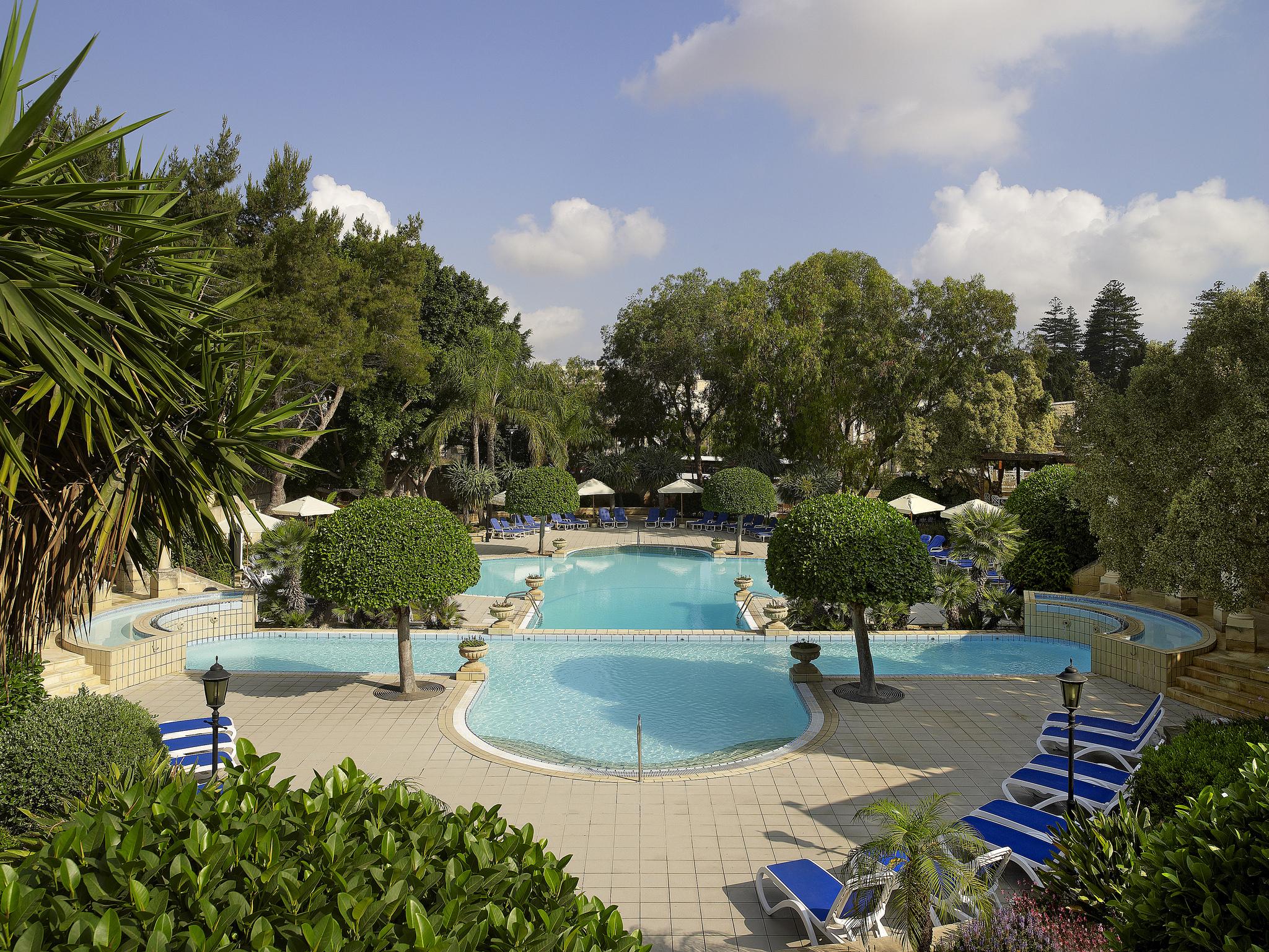 فندق وسبا كورينثيا بالاس 5*